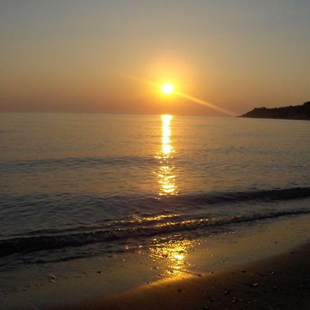 Monte Caputo Holiday House Alykes  Bagian luar foto